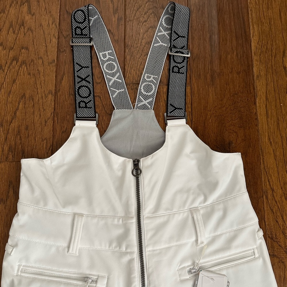 BRAND NEW W TAGS / Roxy Summit Bib PT / White / Sz M